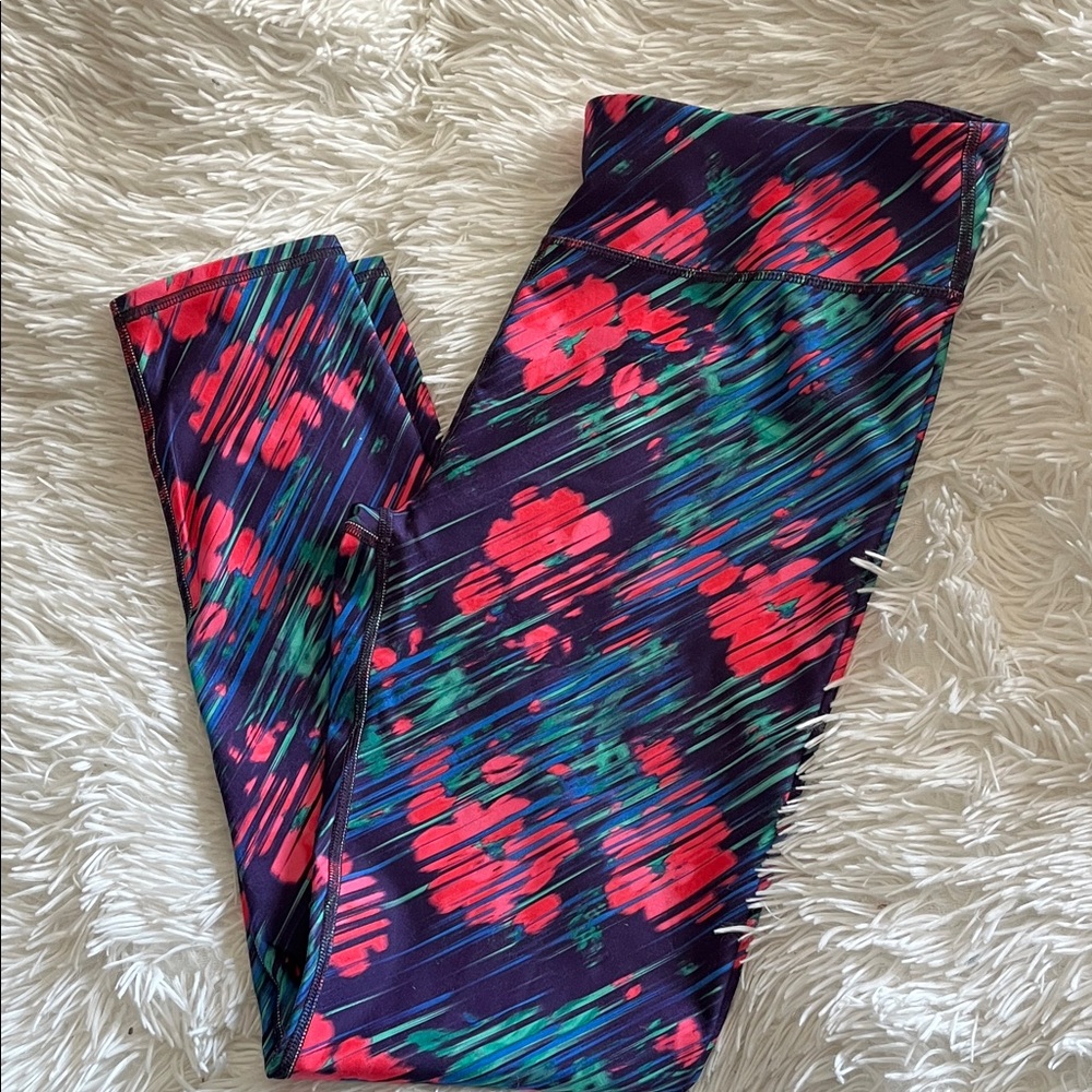 NWT Fabletics Salar legging floral rose size L